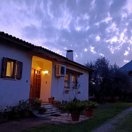 Nafpaktos Cottage By The Sea For Travelers And Dreamers! Dış mekan fotoğraf