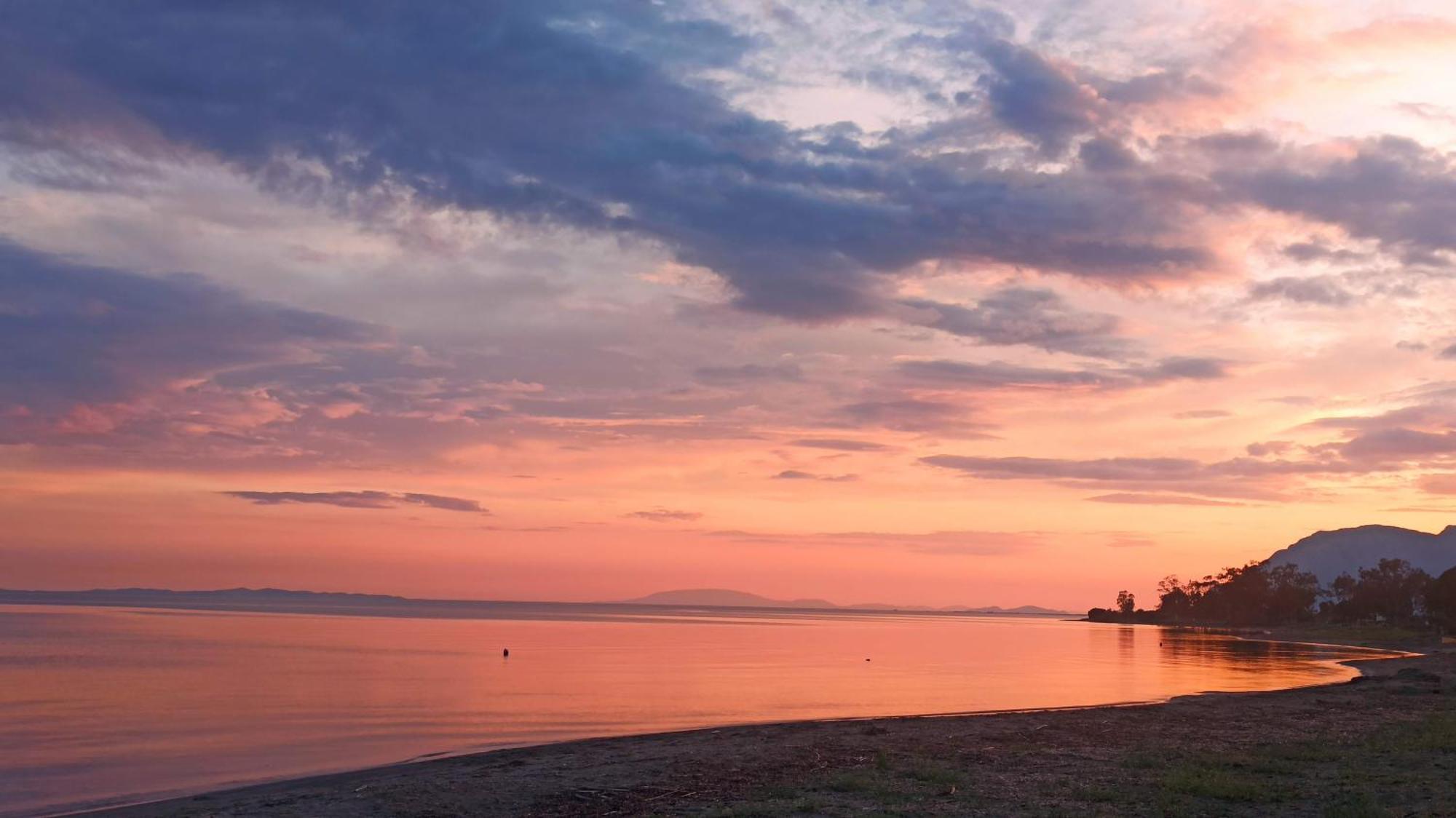 Nafpaktos Cottage By The Sea For Travelers And Dreamers! Dış mekan fotoğraf