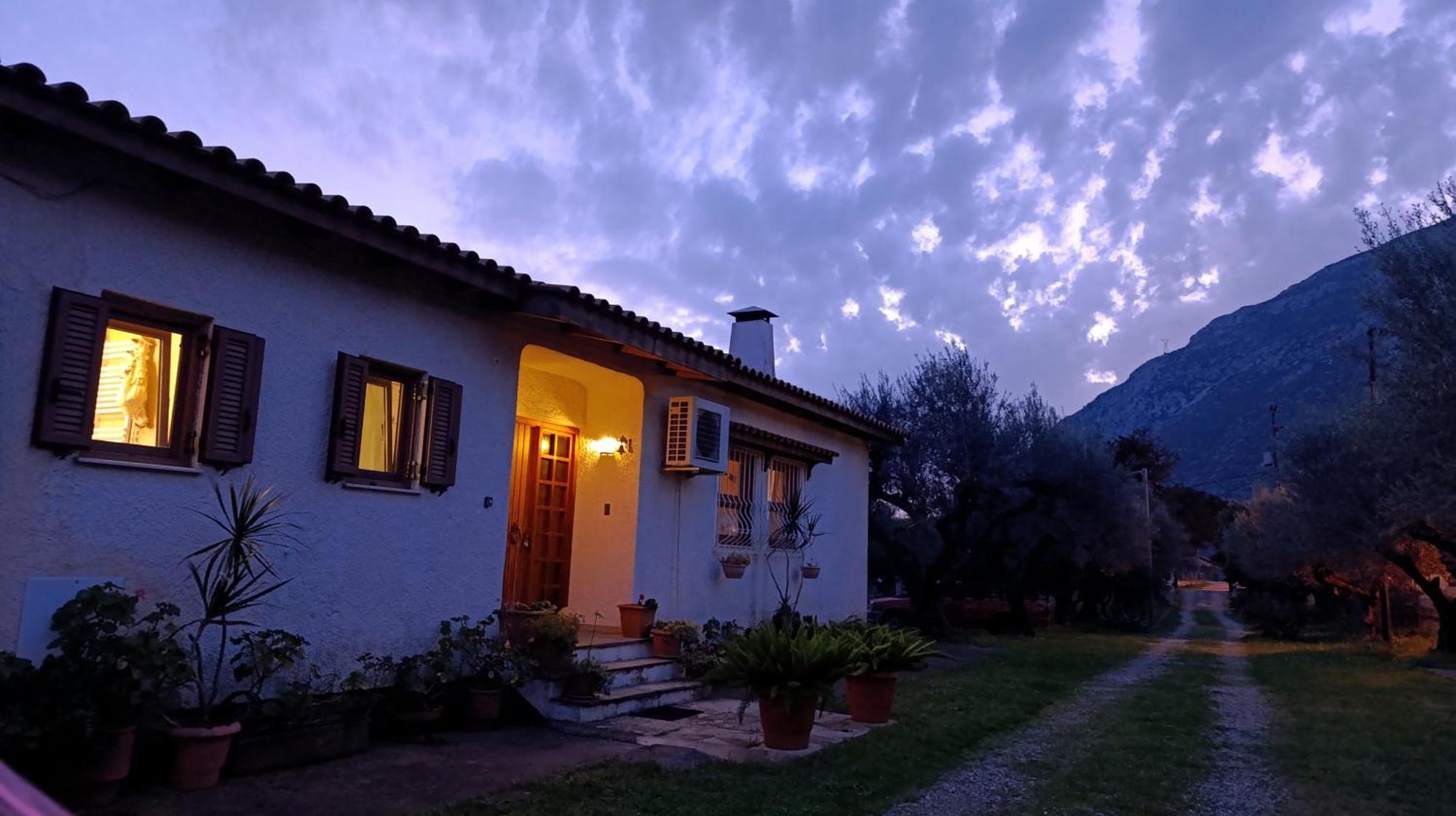 Nafpaktos Cottage By The Sea For Travelers And Dreamers! Dış mekan fotoğraf